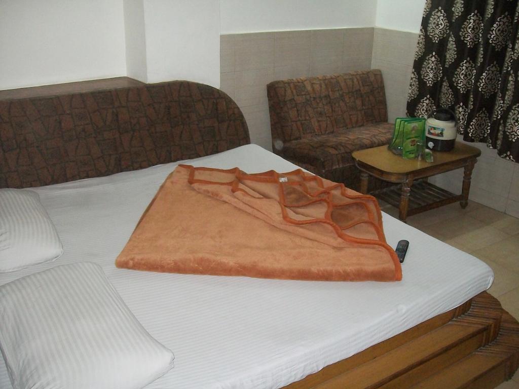 Hotel Milan Continental Delhi  Exterior foto